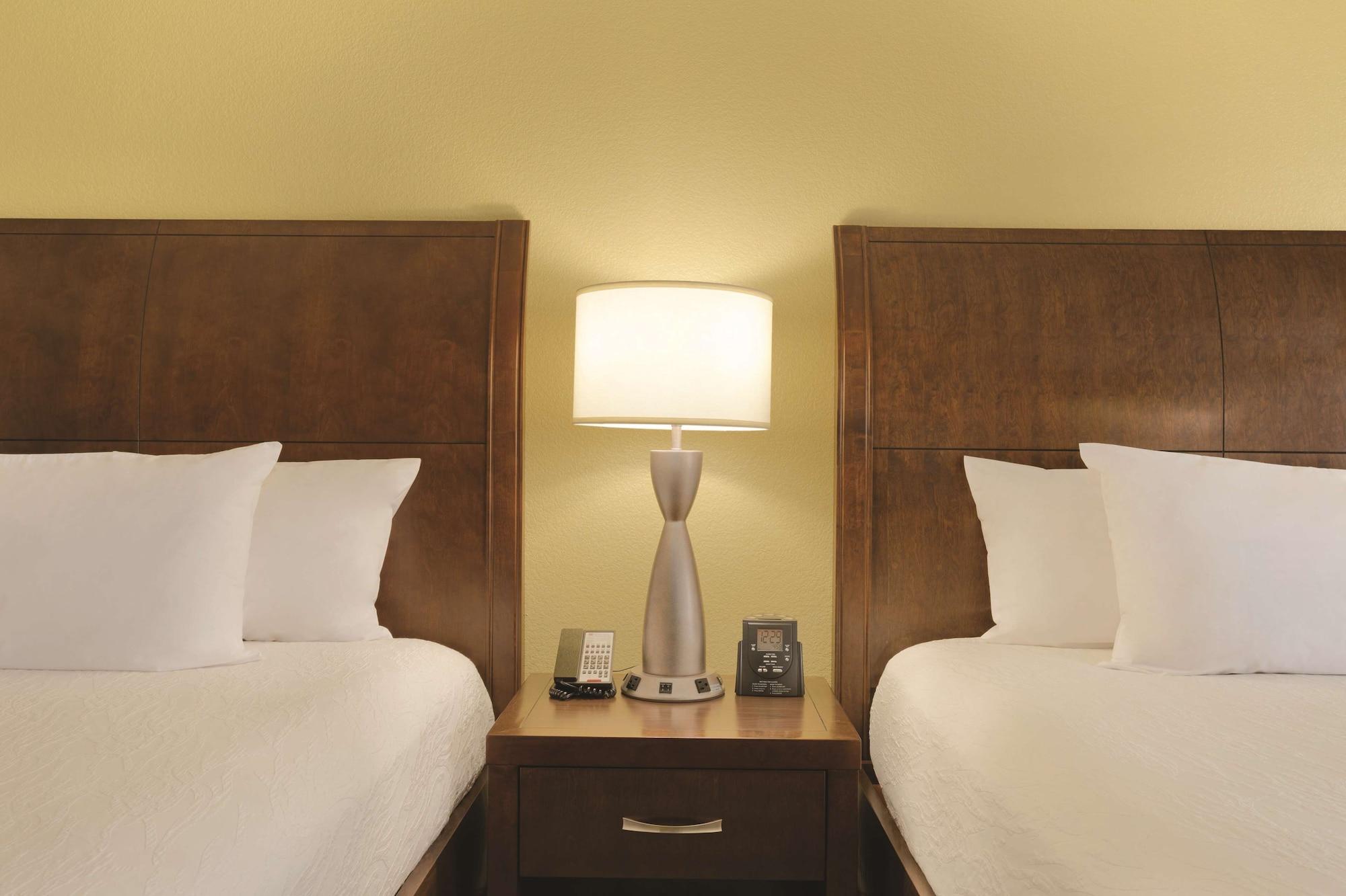 Hilton Garden Inn Anaheim/Garden Grove Eksteriør bilde