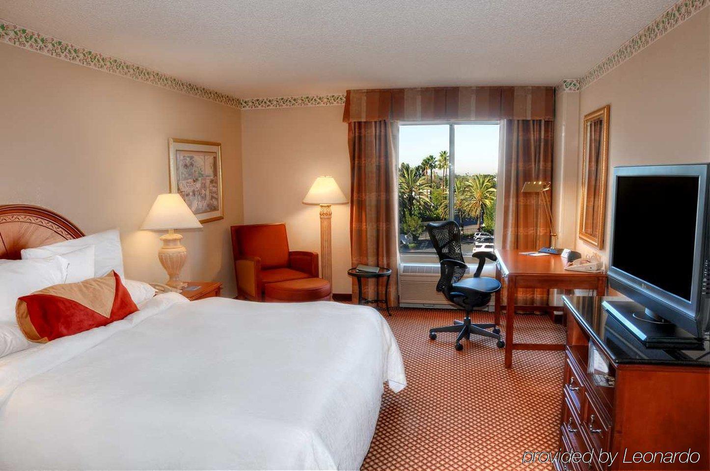 Hilton Garden Inn Anaheim/Garden Grove Eksteriør bilde